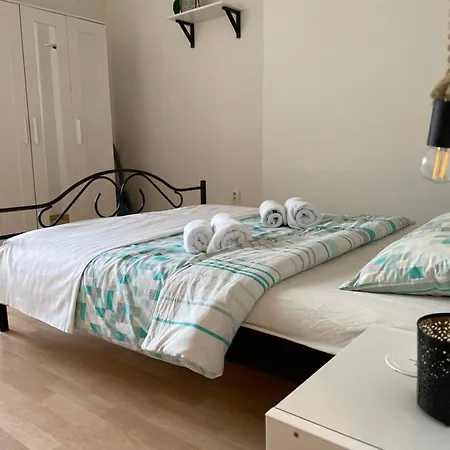 Cozy Near The Center *